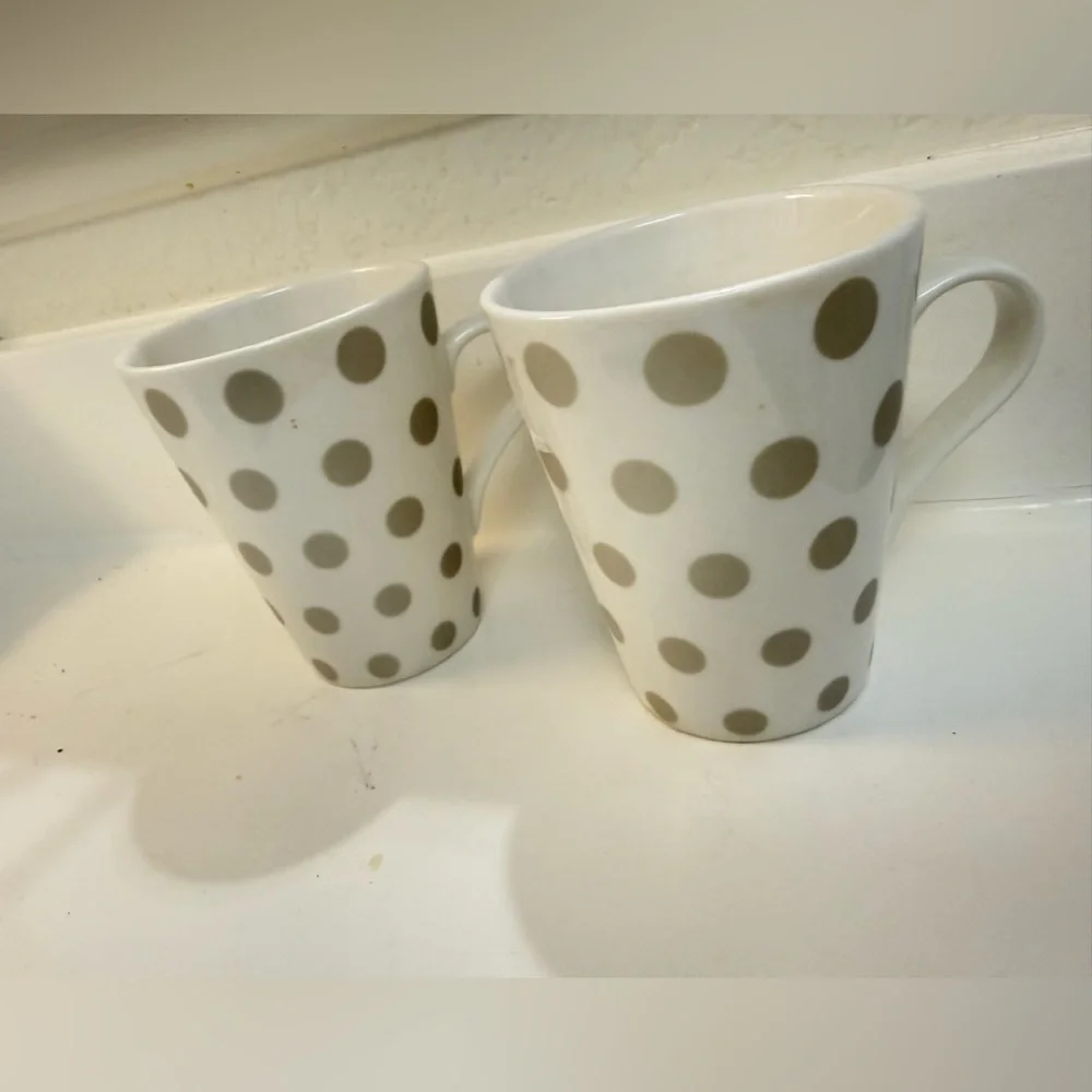 Crate & Barrel polka dot ceramic tall coffee cup mug set of two